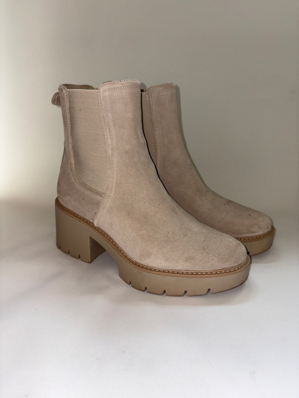 Michael Shannon Beige Suede Platform‎ Chelsea Booties Size 9.5